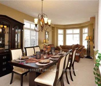 Detached Home For Lease | W9237504 - Photo 3