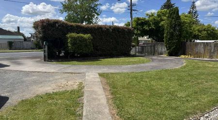 More than meets the eye - Photo 5