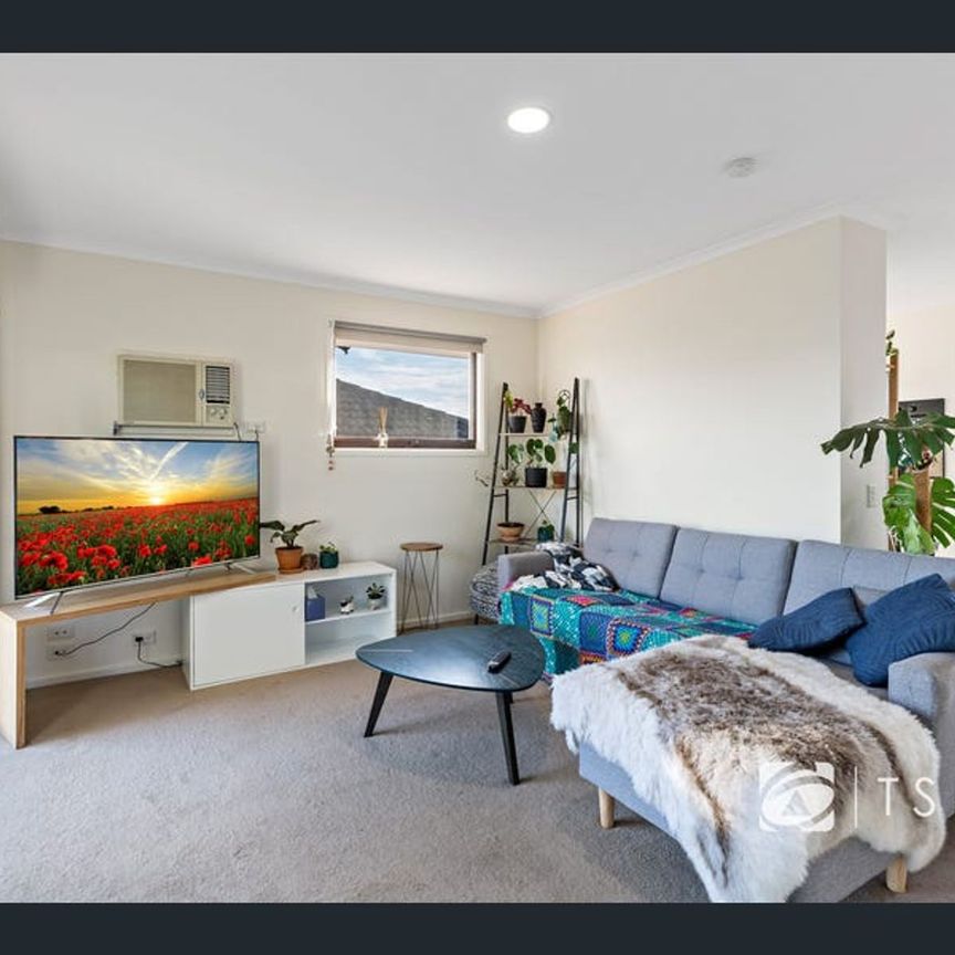 Quiet Location close to La Trobe University - Photo 1