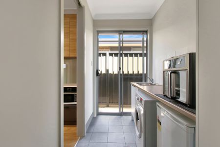 Stunning Three Bedroom Home in Great Location! - Photo 5