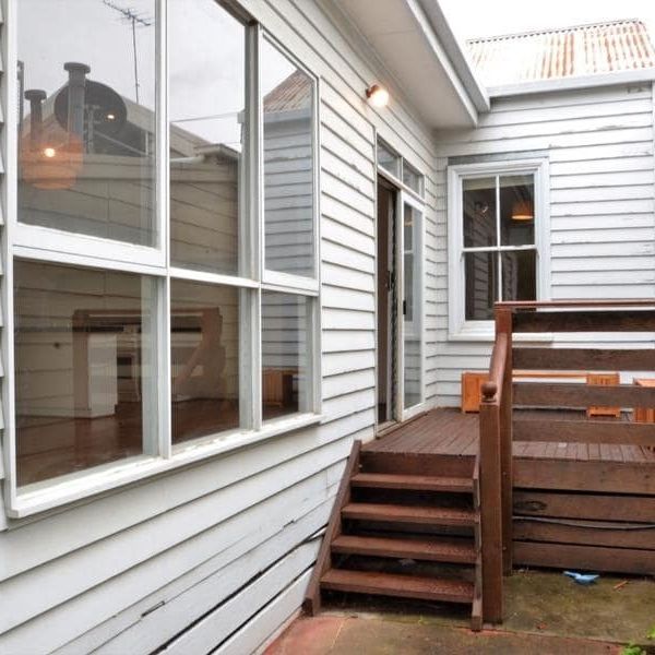 Charming 3-Bedroom Home in the Heart of South Melbourne - Photo 1