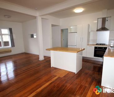 Character 4 Double Bedroom House - Photo 5