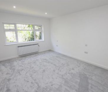 4 bedroom detached house to rent - Photo 1