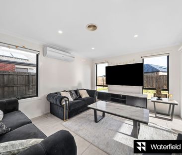 The Perfect Family Home Close to Schools, Shops & Parklands - Photo 1