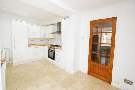 2 bedroom terraced house to rent - Photo 5