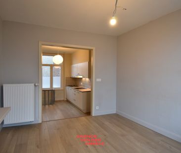 Volledig vernieuwd en instapklaar appartement met 1 slaapkamer - Photo 6