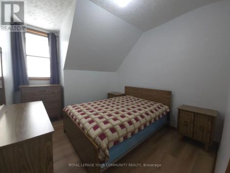 5 RIDEAU AVENUE - Photo 4