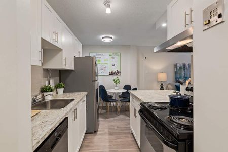 Premier Suite - 1 Bedroom - Photo 3