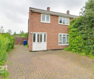 3 bedroom end of terrace house to rent - Photo 4