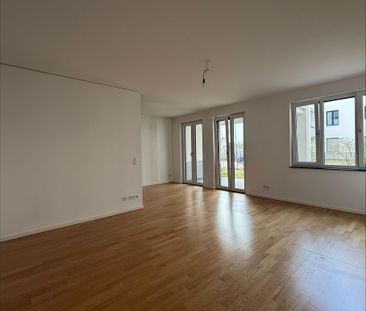 Erdgeschosswohnung mit 3 Zimmern, großer Terrasse, 2 Bädern und Ein... - Photo 2