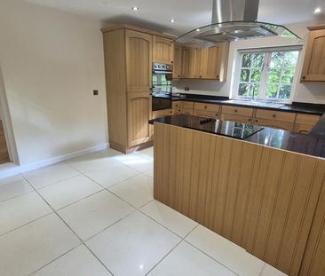 4 bedroom detached house to rent - Photo 6