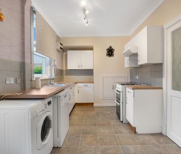 2 bedroom semi-detached house to rent - Photo 6