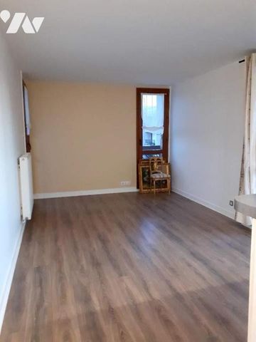 LOUE F3 REFAIT A NEUF AVEC PARKING - Photo 2