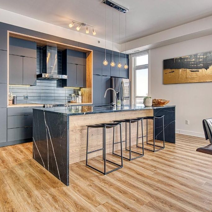Penthouse 5 ½ adossé au golf de Saint-Lambert! 2 159 pi² - Photo 1