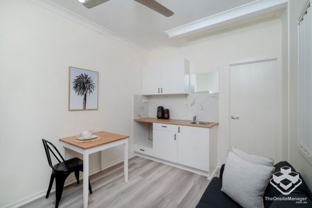 FURNISHED + ALL BILLS + WIFI INCLUDED - Photo 3