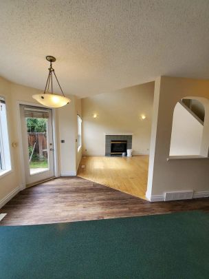 3+1 bedroom home in the community of Citadel — 3 Bedrooms and 2.5 bathrooms - Photo 1