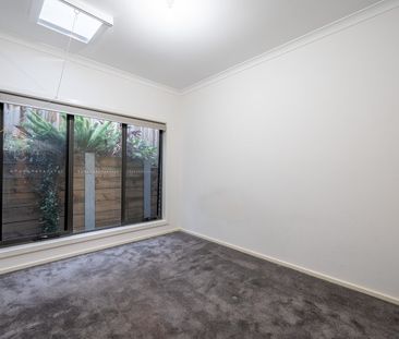 4/4 Arndt Road, Pascoe Vale VIC 3044 - Photo 5
