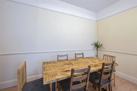 4 bedroom flat in South Kensington - Photo 2