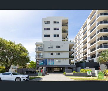 2/8 Bunton Street, Scarborough, Qld 4020 - Photo 6