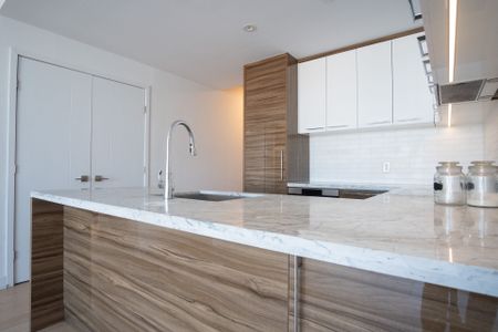 For Lease - 488 University Avenue Unit# 2106, Toronto, Ontario - Photo 4