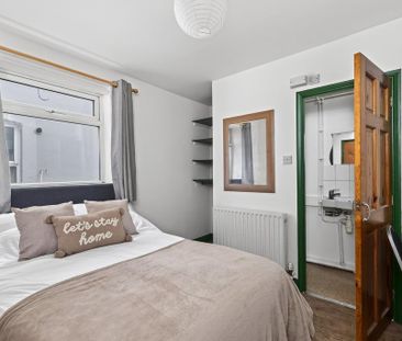 1 bedroom in a house share to rent - Photo 3