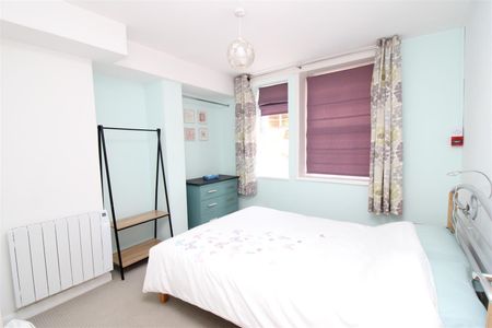 Bedford Square, Brighton - Photo 3