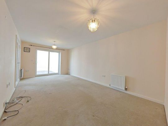 Sika Gardens, Three Mile Cross, Reading, RG7 1WF - Photo 1