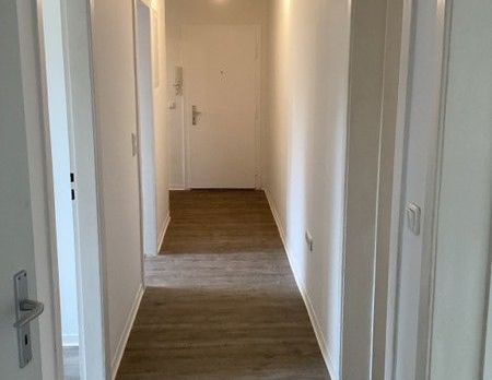 Sanierte 2,5-Zimmer-Wohnung in ruhiger Lage Dünebergs, Balkon - Photo 1