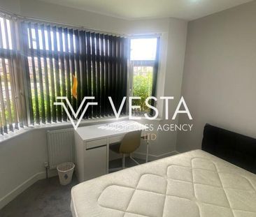 4 bedroom terraced house to rent - Photo 4