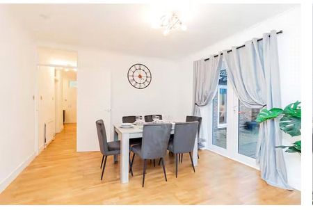 4 bedroom bungalow to rent William Smith Close, Woolstone, Milton Keynes, MK15 - Photo 3