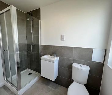 2 bedroom apartment to rent - Photo 6
