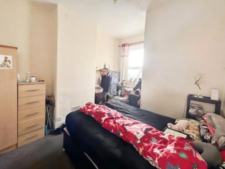 4 bedroom terraced house to rent - Photo 2