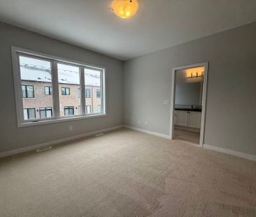 For Lease - 9 Harvey Bunker Crescent, Markham, Ontario - Photo 2