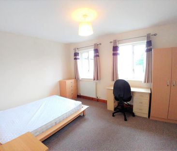 3 bedroom private hall to rent - Photo 1