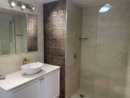 Fully Furnished Apartment in the Heart of Coolangatta - Photo 4