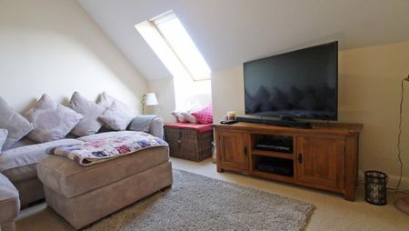 2 bedroom flat to rent - Photo 3