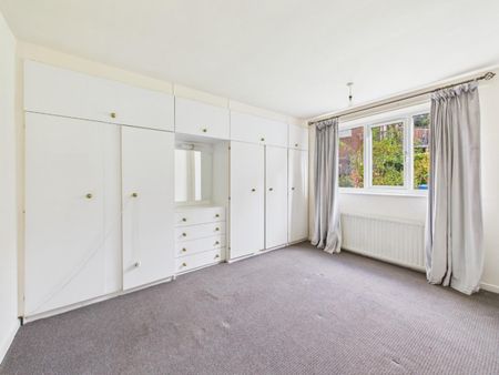 2 bedroom Flat To Let - Photo 3