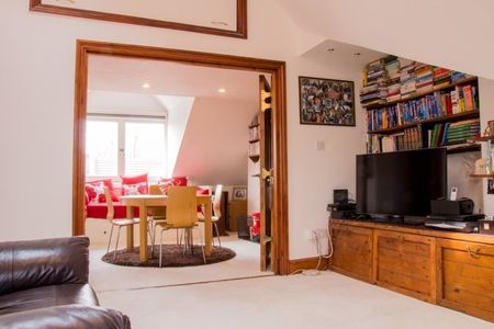 2 Bed Flat, Kingdon Road, NW6 - Photo 3