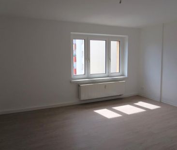 Schöne 4-Zi.-Wohnung mit Balkon im Zentrum! - Photo 5