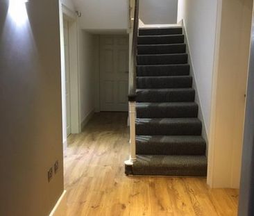 2 bedroom private hall to rent - Photo 1