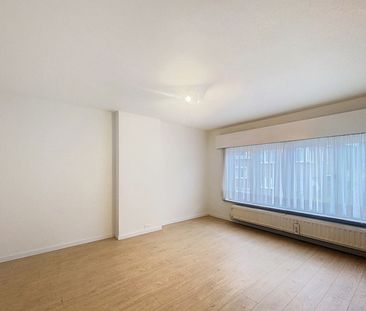 Vernieuwde woning met zonnepanelen, 4 kamers en bureau - Photo 2