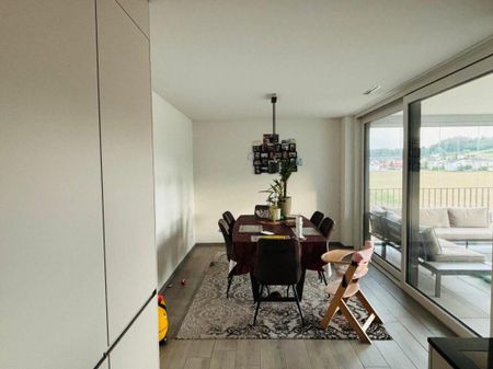 Grosszügige 4.5-Zimmer-Wohnung mit wunderbarem Balkon - Foto 2