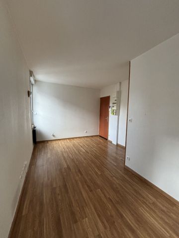 Location Appartement 1 pièce 16m² - Photo 3