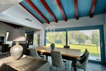 via crociale, Pietrasanta, Tuscany 55045