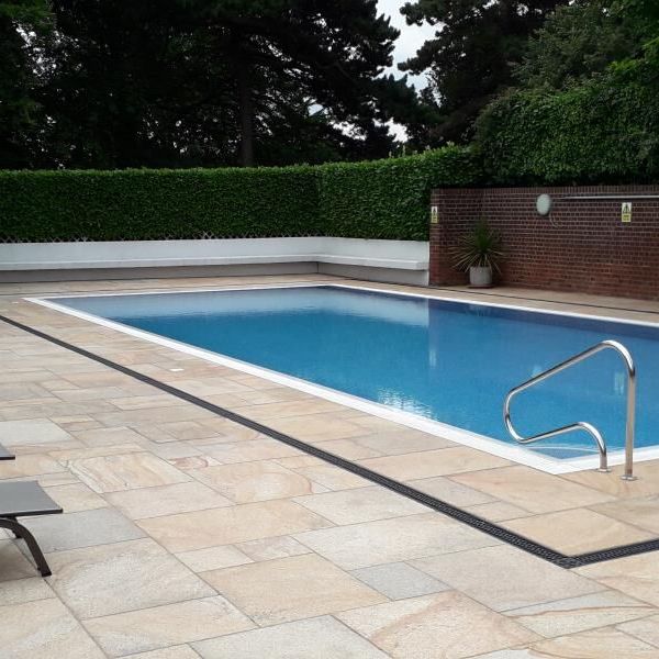 2 Bedroom Flat To Let - Photo 1