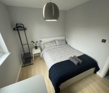 2 bedroom flat to rent - Photo 6