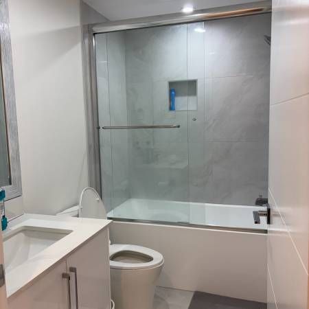 METROTOWN, PRIVATE BATH - Photo 4