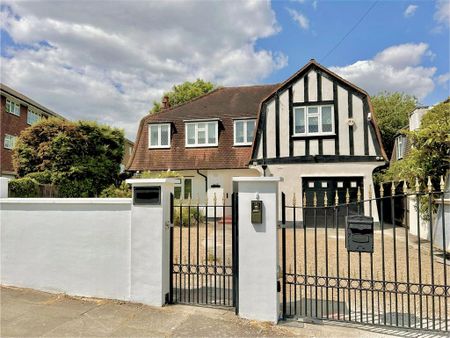 5 bedroom detached house to rent - Photo 3