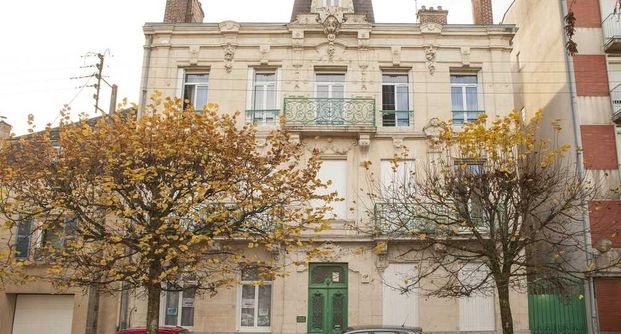 À CHARLEVILLE MEZIERES - Photo 1