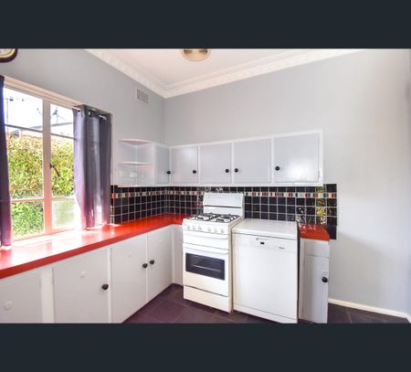 1 Tynan Street, Orange, NSW 2800 - Photo 3